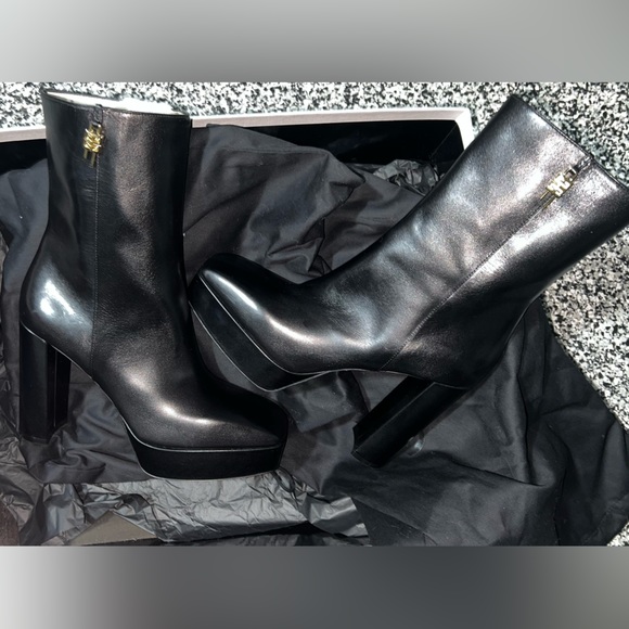 Givenchy G Lock Platform Ankle Boots brand new - Picture 4 of 7